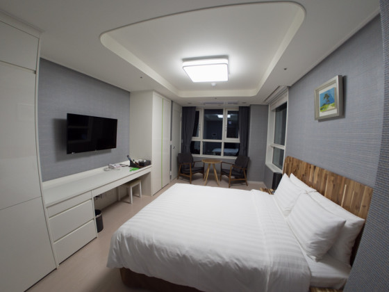 Corrected Image - Hotel Room - Rokinon 7.5mm